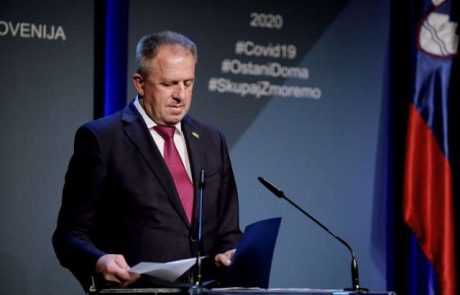 Na gospodarskem ministrstvu v zadnjih dveh tednih trije primeri covida-19, minister Počivašek zaenkrat ni med okuženimi
