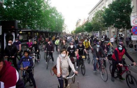 V Ljubljani proti vladi protestiralo vsaj 10.000 kolesarjev, protesti so se odvijali tudi v drugih slovenskih mestih