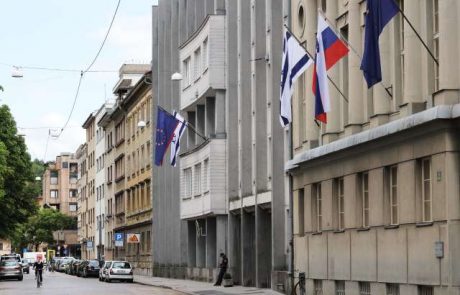 Palestinski veleposlanik ogorčen, da je Slovenija v znak podpore izobesila izraelsko zastavo: “To je razkazovanje enostranske, rekel bi celo rasistične politike”