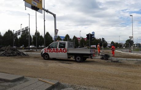 FOTO: Eno najbolj dotrajanih križišč v Mariboru že dobiva novo podobo