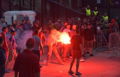 FOTO in VIDEO: Navijači Spartaka pred stadionom v spopad s policisti