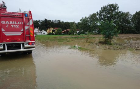 FOTO: Gasilci na Štajerskem zaradi padavin že z obilico dela