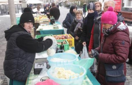 Nad mraz s plinskimi jeklenkami in toplo obleko