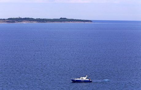 Tudi danes v Piranskem zalivu hrvaški poskus širitve školjčišča