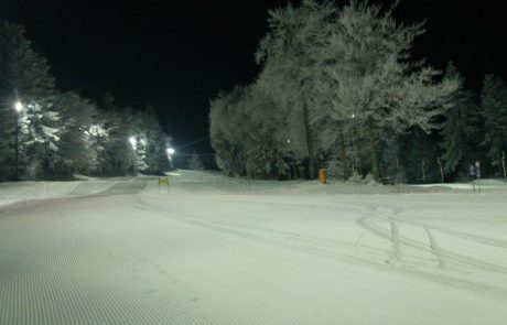 FOTO: Na Pohorju konec tedna nočna smuka, odpira se tudi Pisker