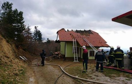 FOTO: Ognjeni zublji poškodovali večino ostrešja