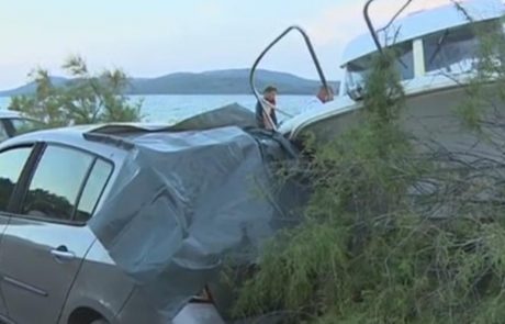 Šibenik: Z gliserjem zapeljal med kopalce na plaži