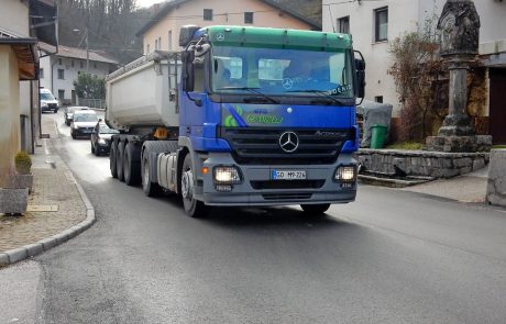 Dve obvoznici na en mah