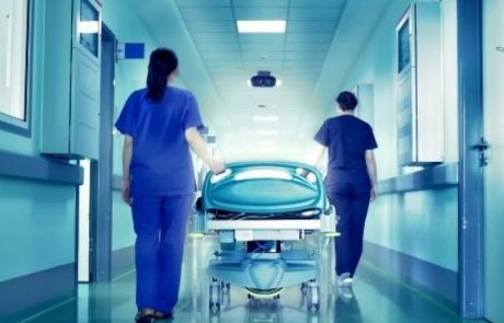 Medicinska sestra osumljena umora 13 pacientov