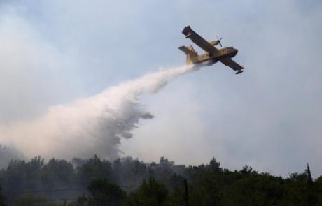 Požar na Hvaru pod nadzorom, a v Dalmaciji gorijo novi in novi