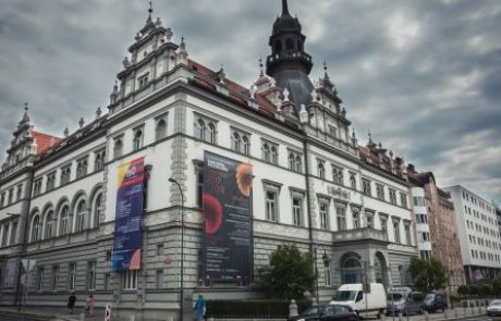 Ali veste, kako je bil videti mariborski Narodni dom nekoč?