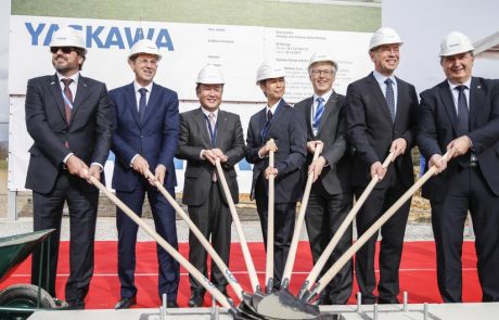 Položili temeljni kamen nove tovarne robotov Yaskawa v Kočevju