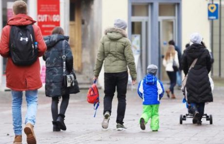 Ženske v Sloveniji imajo daljše bolniške od moških