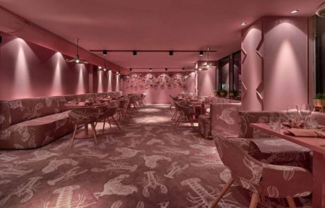 Vstopite v povsem rožnato restavracijo, ki ta trenutek velja za ‘it’ destinacijo v Amsterdamu