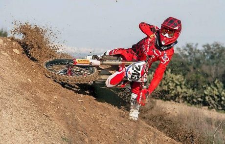 Tim Gajser brani naslov