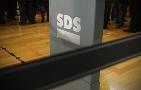 Anketa Dela: Stranka SDS povečala prednost pred zasledovalci