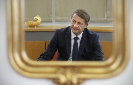 Erjavec z odmevnimi izjavami stopa v prvi plan