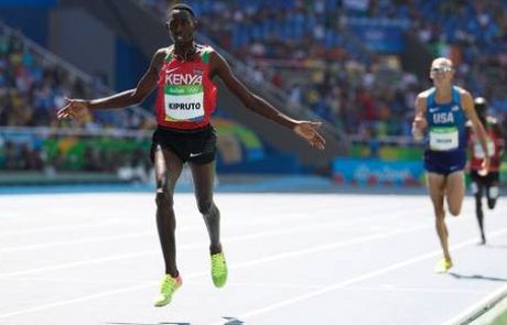 Kipruto zlahka opravil s tekmeci na 3000 m z zaprekami