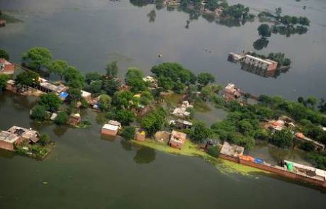 Poplave v Indiji v dveh mesecih zahtevale več kot 250 življenj