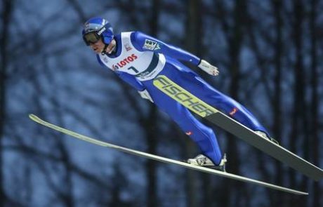 Skoki v Visli (V ŽIVO): Domen Prevc po prvi seriji le za Stochom (finale)*