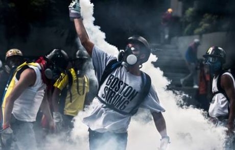 Venezuela: 50 dni protestov in 48 smrtnih žrtev