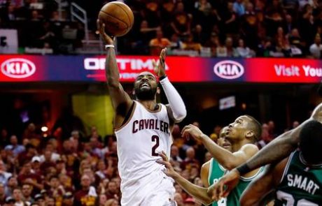 NBA: Cleveland z izjemnim Irvingom na pragu ponovitve finala (VIDEO)