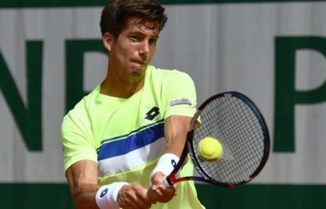 Nadal in Đoković brez težav čez prvi oviri