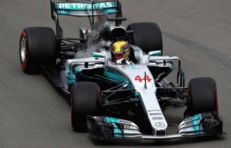 F1: uvodoma Hamilton pred vrtečim se Vettlom (VIDEO)