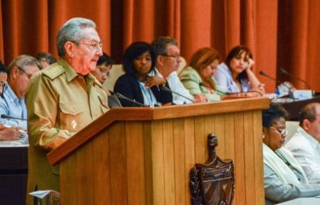 Aprila se bo upokojil Raul Castro