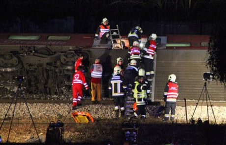 V trčenju dveh vlakov v Avstriji več ranjenih