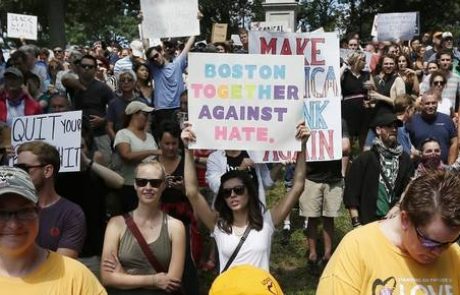 Več tisoč ljudi v Bostonu na pohodu proti rasizmu