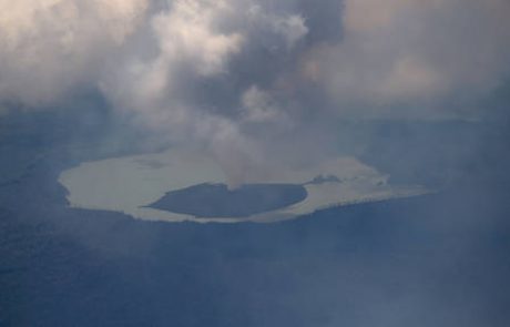 Vanuatu: Zaradi vulkana evakuirali ves otok