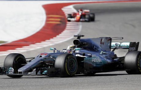 Hamilton zmagal v Austinu, Vettel še preložil odločitev o prvaku