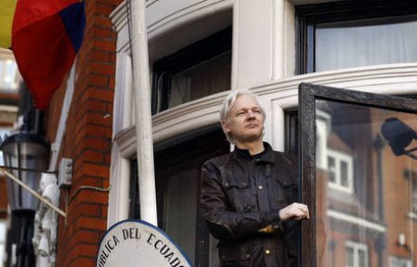 Julian Assange ne bo ekvadorski diplomat v Veliki Britaniji