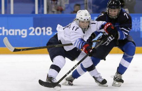 Olimpijski drobiž: poleg smuka še dve odpovedi, debi Pagonove