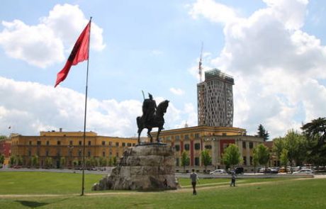 Socialisti in demokrati zakopali bojne sekire