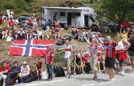 Nekateri čakajo, drugi plačajo za košček Toura