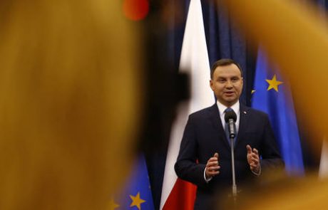 Duda vložil amandma k sporni reformi sodstva