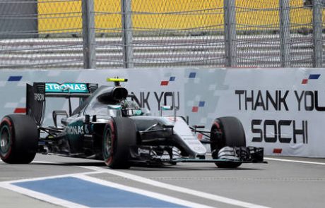 F1: Rosberg v Sočiju znova s prvega mesta, težave Hamiltona
