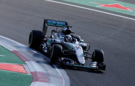 F1: Hamiltonu »pole position« v Mehiki, Rosberg drugi