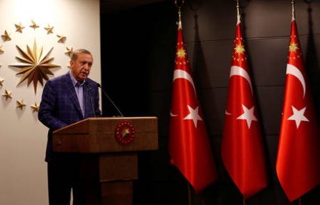 Erdogan razglasil zmago na referendumu