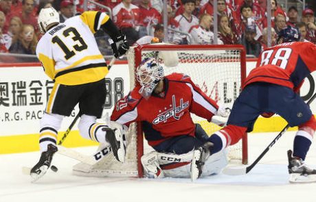 NHL: V polfinale še Anaheim in Pittsburgh, Washington se poslavlja (VIDEO)