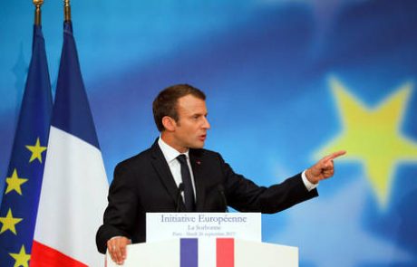 Macron nastopil le dva dni po nemškem volilnem potresu