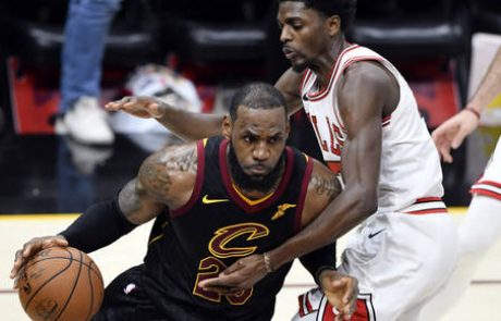 NBA: LeBron James s soigralci končal niz sedmih zmag bikov (VIDEO)