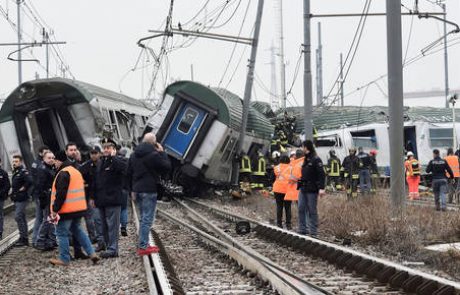 V iztirjenju vlaka pri Milanu mrtvi in poškodovani