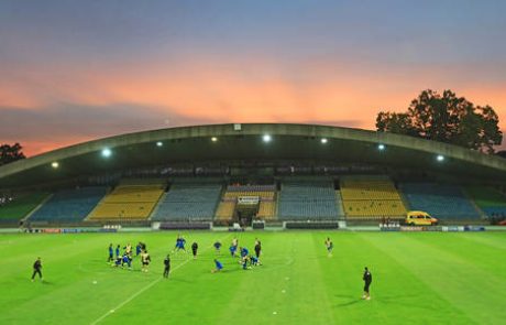 Še brez potrditve obnove stadiona