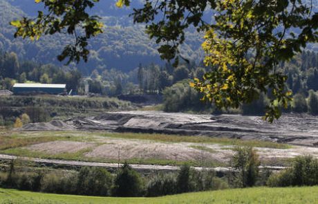 Moravška dolina zasuta s sto tisoč tonami odpadkov
