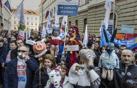 V jati lastovk pomladi