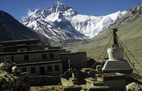 Nepal prepovedal solo vzpone na Everest