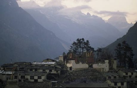 Prepovedano poljubljanje ali kaj se je zgodilo z nepalskimi Brezjami?